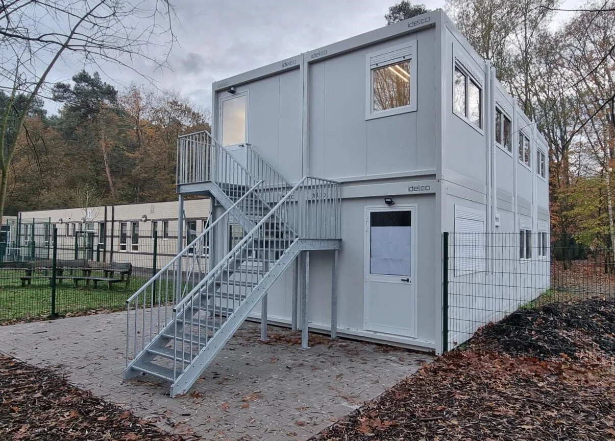 Modulaire klaslokalen voor buitengewoon onderwijs in Limburg — realisatie met modulaire units van Idelco